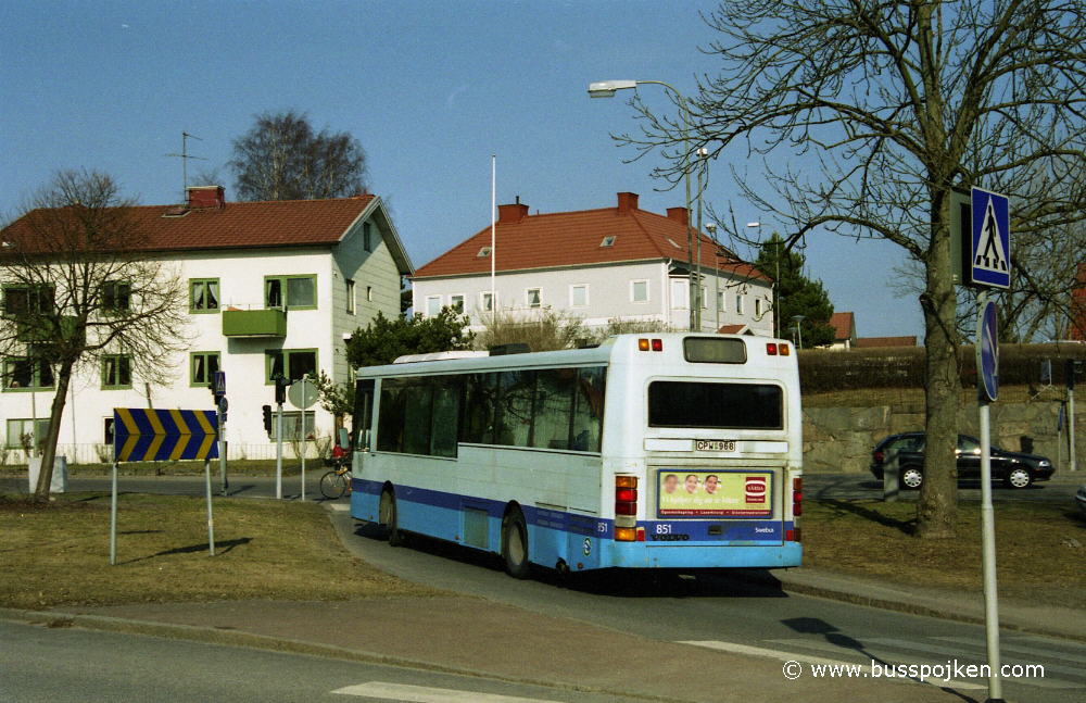 Swebus 851, route 51.