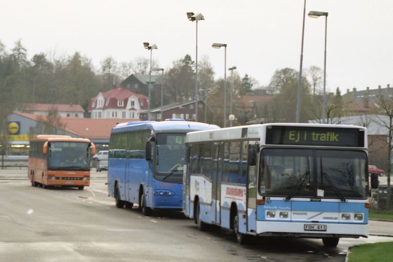 Orange express 1420, some Vänersborg linjetrafik, and Uddevalla 97.